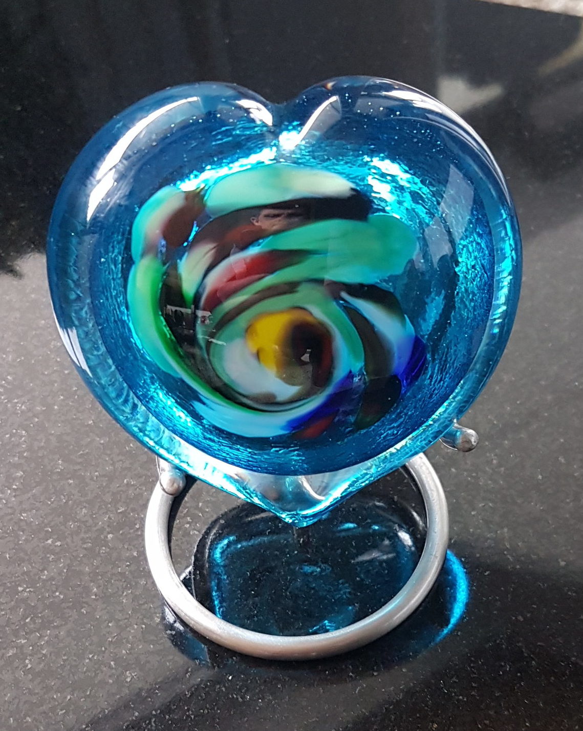 Glas hartje Pebble ( U36PHMB ) Glazen urn blauw - Hesselink B.V.